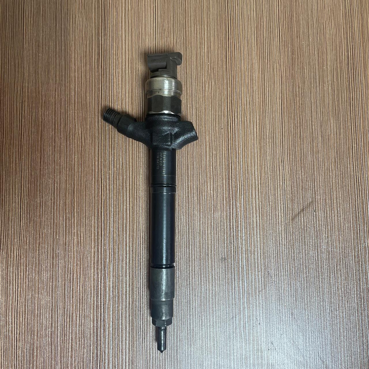 Denso Diesel Fuel Injector – 23670-51040 (Common Rail, 2GD/1GD Engine)